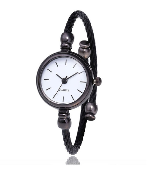 Women's Watches Bracelet Style Opening Simple Retro Art Fashion Watches Women's Fashion Quartz Watch Relogio Feminino（black belt）