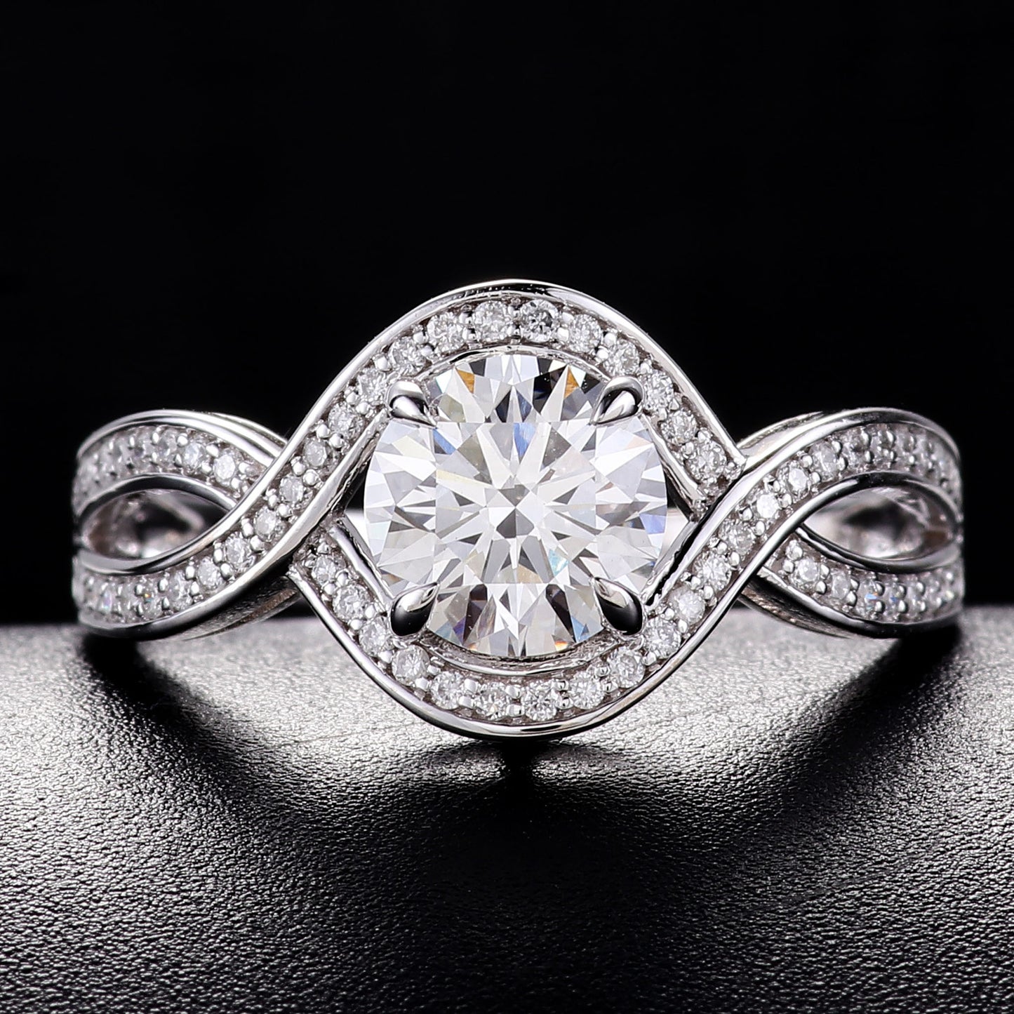 18K Gold Lab-Grown Diamond Ring